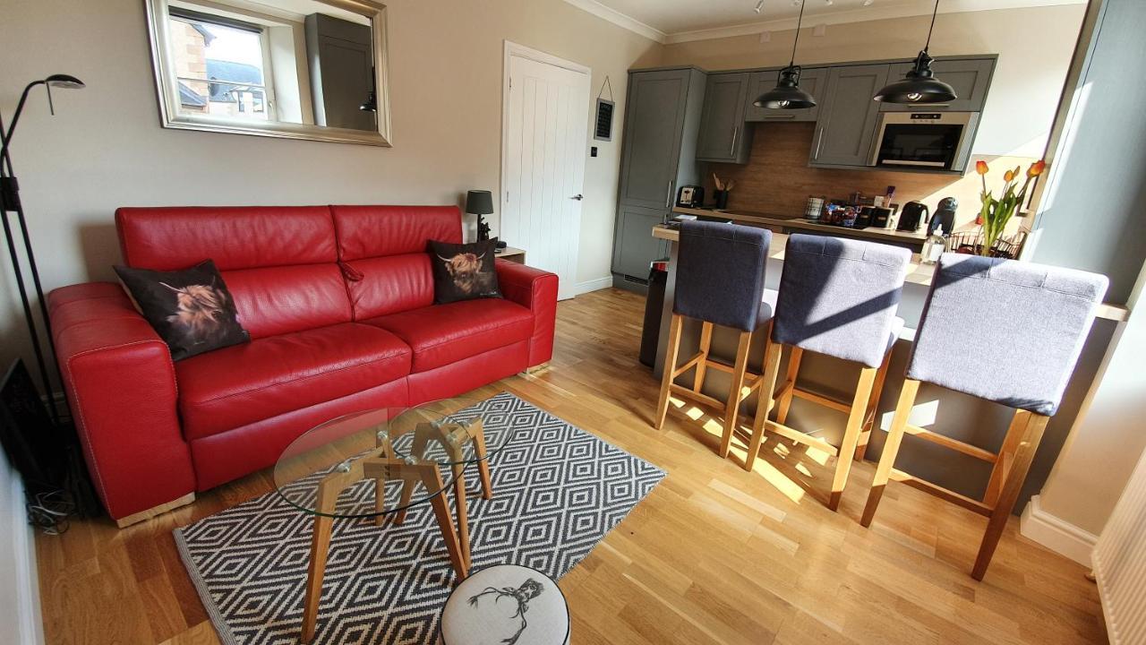 Smart & Cozy Holiday Apartment In The City Centre Инвернесс Экстерьер фото