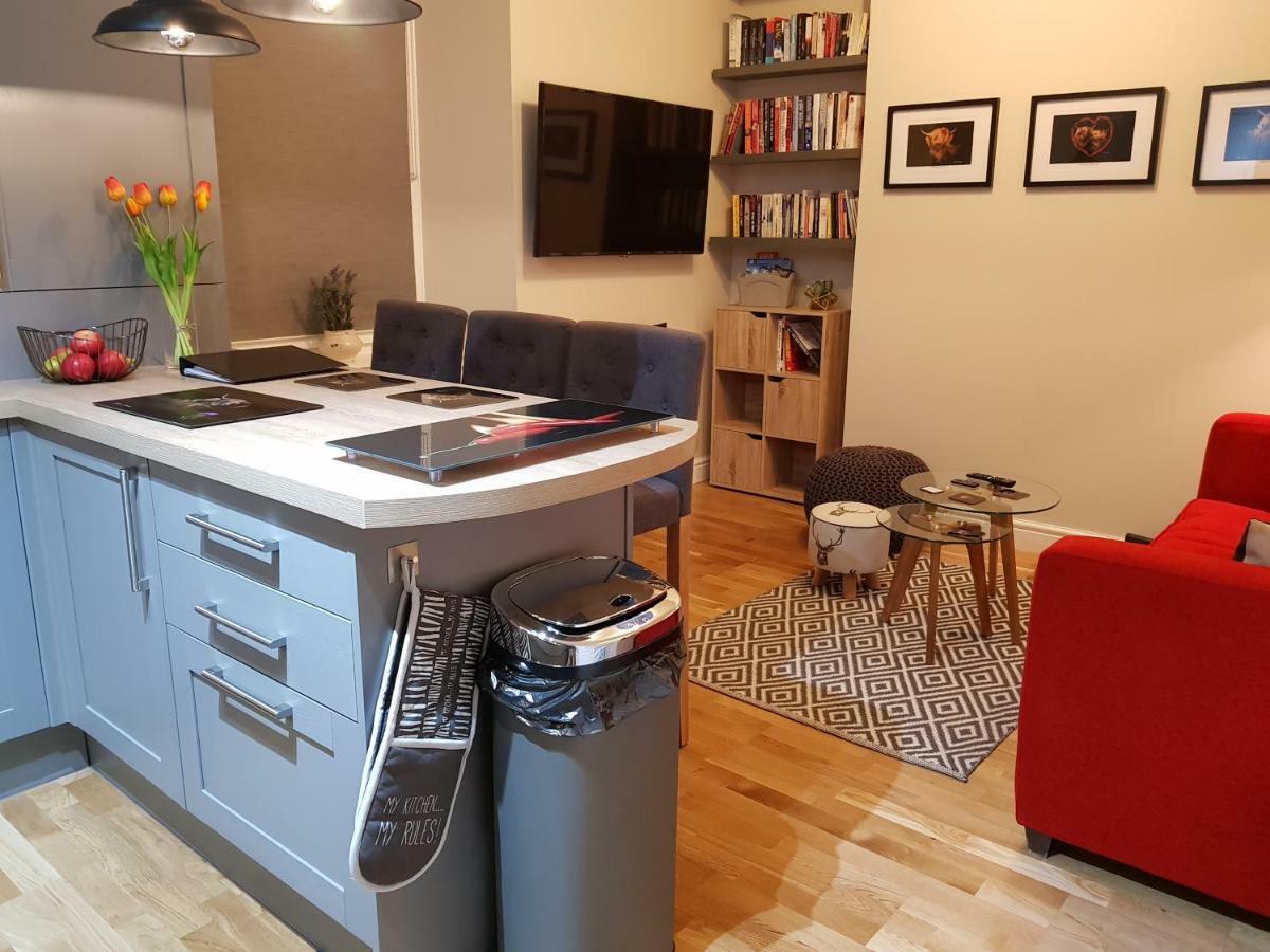 Smart & Cozy Holiday Apartment In The City Centre Инвернесс Экстерьер фото