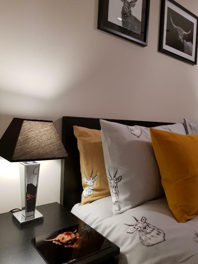 Smart & Cozy Holiday Apartment In The City Centre Инвернесс Экстерьер фото