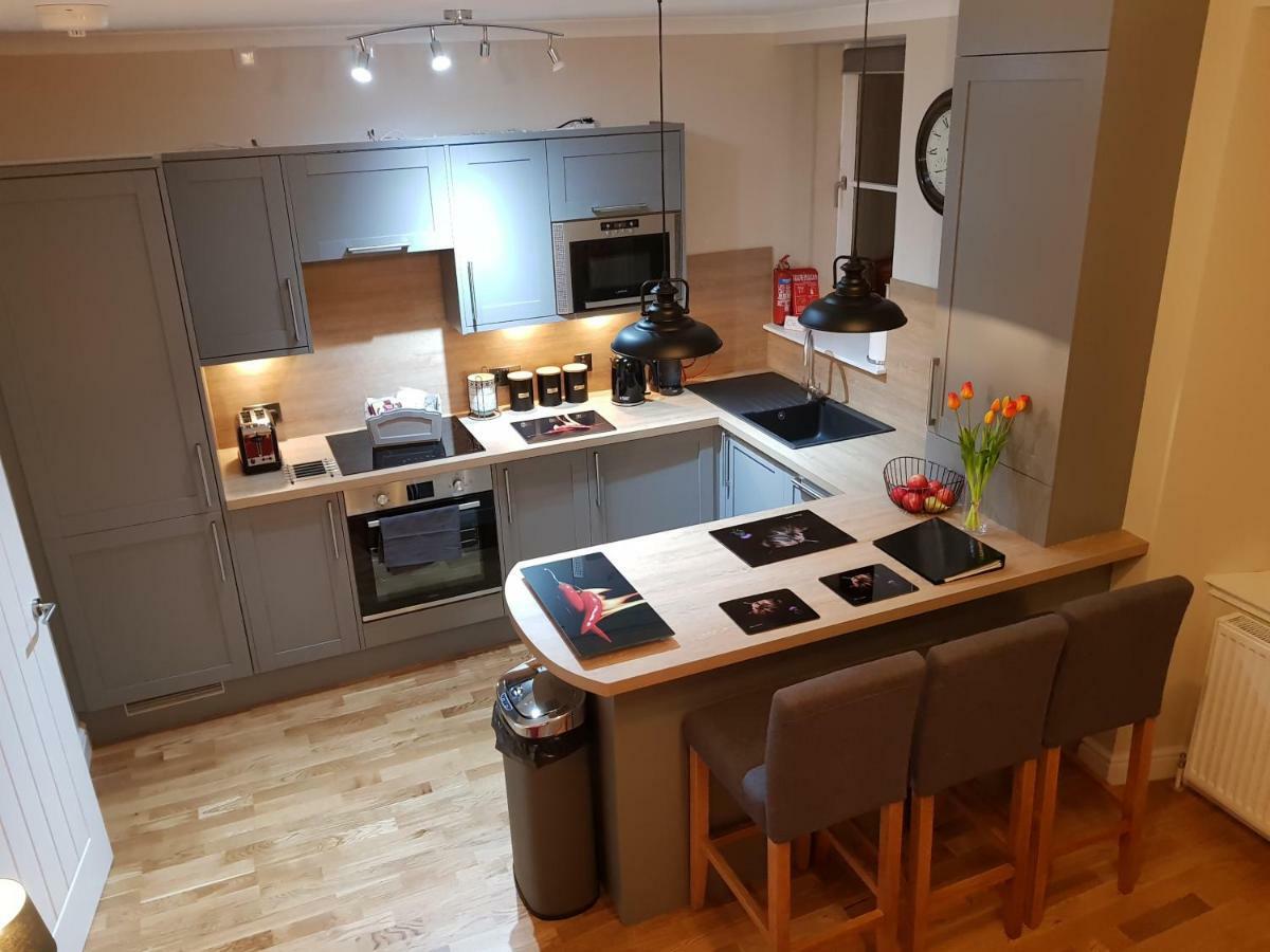 Smart & Cozy Holiday Apartment In The City Centre Инвернесс Экстерьер фото