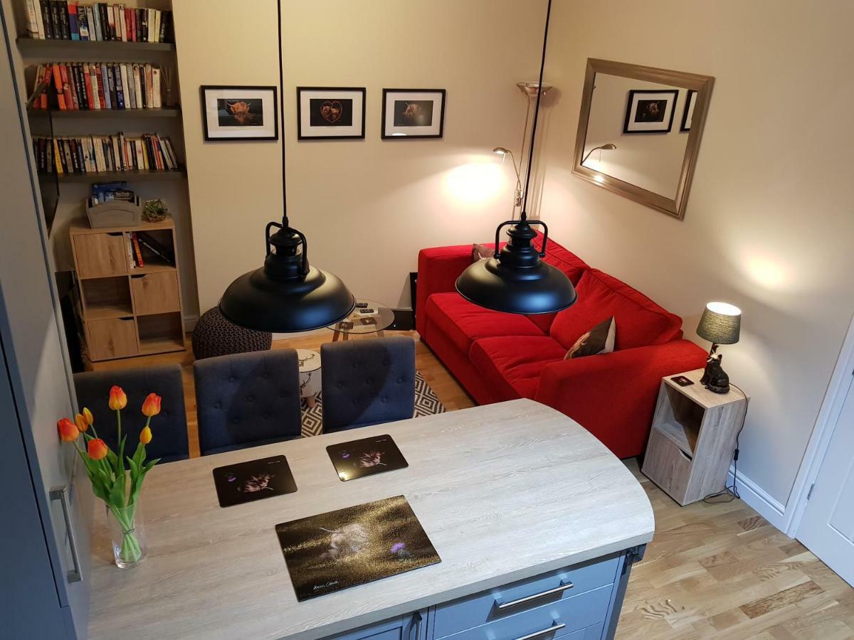 Smart & Cozy Holiday Apartment In The City Centre Инвернесс Экстерьер фото