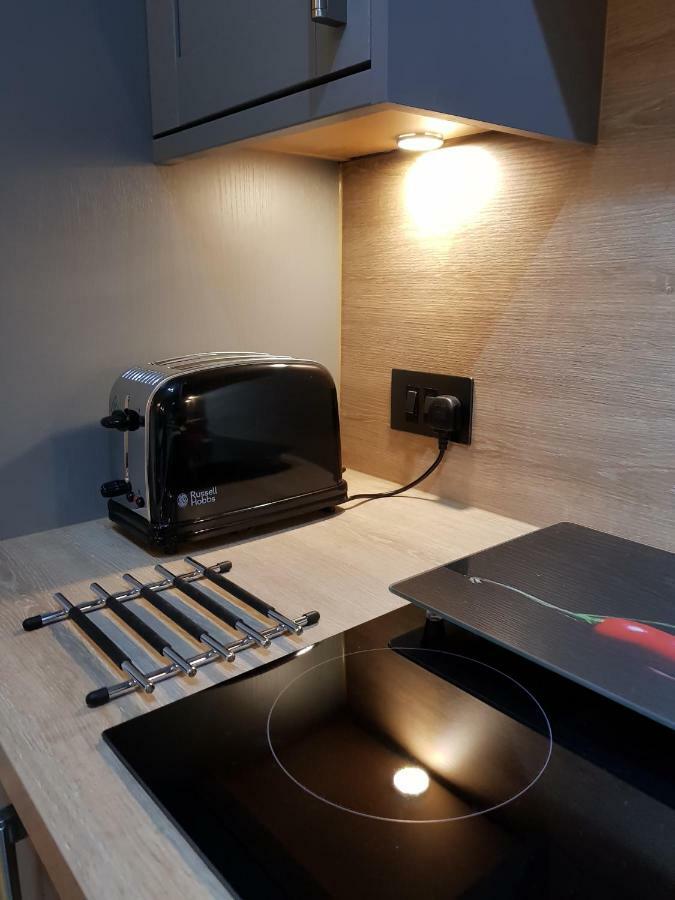 Smart & Cozy Holiday Apartment In The City Centre Инвернесс Экстерьер фото