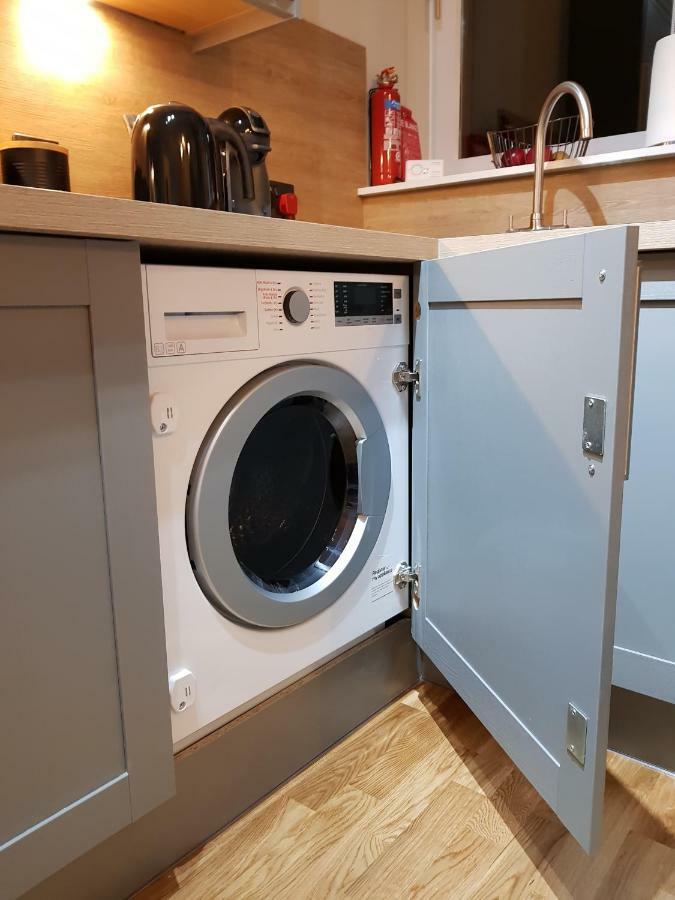 Smart & Cozy Holiday Apartment In The City Centre Инвернесс Экстерьер фото